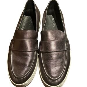 J /Slides GiGi metallic size 10 Excellent condition